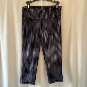 Old Navy Gray Capris Leggings